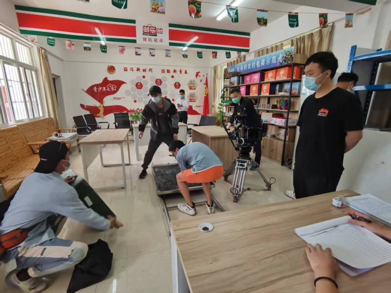 追星女孩心理学分析报告：大英县广告片拍摄公司揭秘饭圈应援式传播逻辑