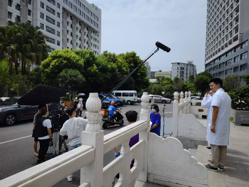 大英县广告片拍摄公司低成本实现高规格制作的诀窍